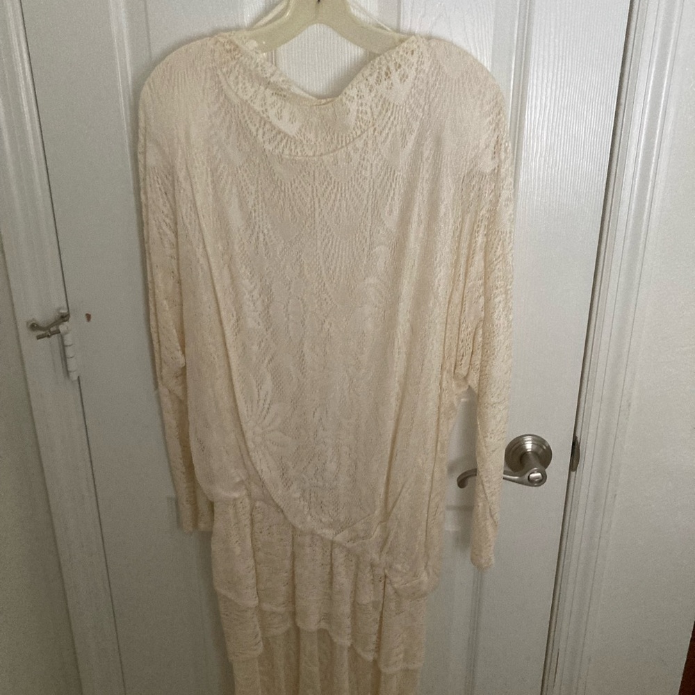 Elegant Cream Lace Dress